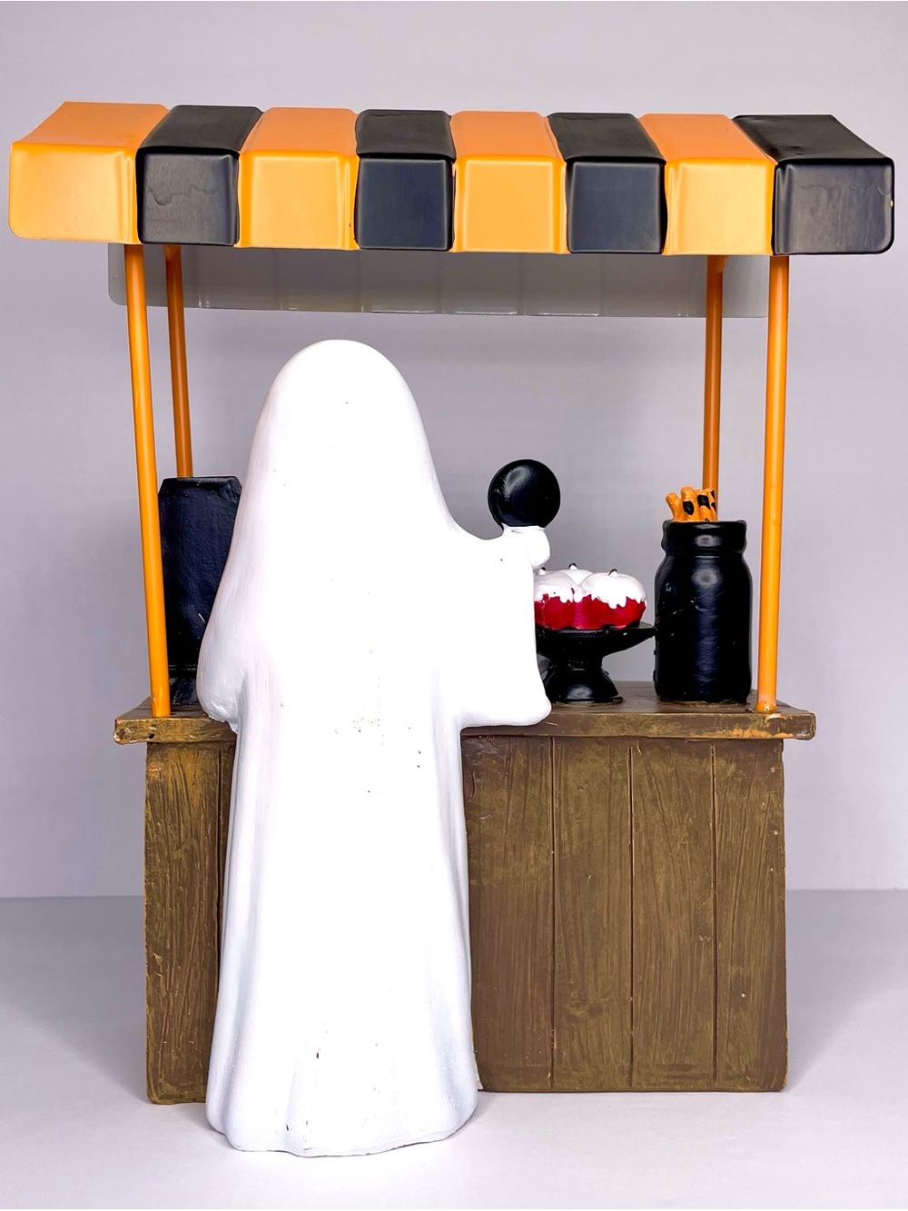 Viral Halloween Ghost “Freshly Boo’d Coffee” Sweets Stand - Picture 3 of 7